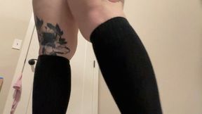 Bbw shakes spreads and winks ass