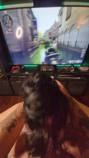 Goth gf reporting for booty while he plays the new call of duty (BO6)