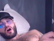 Golpeó la próstata de un hombre webcam online