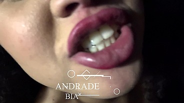 Entrei na cabine no swing e dei no pelo no GloryHole