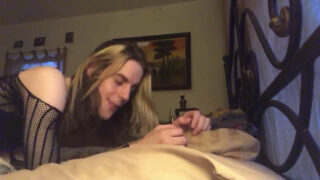 युगल, बिना कपड़ों के, बूढ़ा और जवान, पोशाक – विशाल लिंग वाले शौकिया युवा क्रॉसड्रेसर लड़के गुदा मैथुन