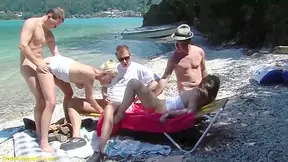 Gruppenfick Am See Mit Zwei Schlampen