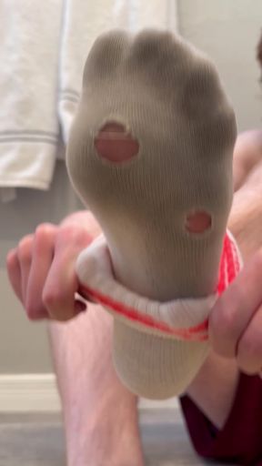 Dirty feet twink gets a massage