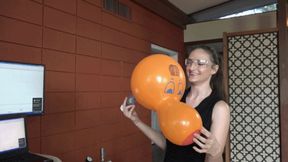 Luci Blows Several Figurine Balloons (MP4 1080p)