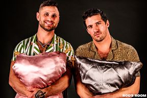 Strong males pose very hot in the ultimate anal kinks