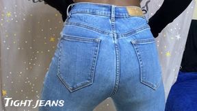 Rowanie Ass shaking in tight jeans