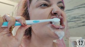 4K Tongue Mouth Uvula Face Toothbrushing Good Quality Image