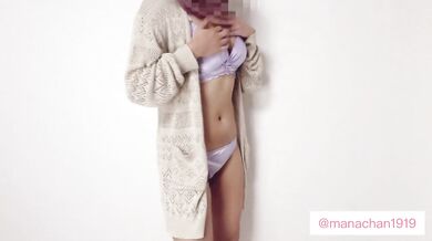 Gyaru tight pussy drips while standing alone fingering her big clit