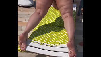 MINHA SOGRA RABUDA TOMANDO SOL DO MEU LADO