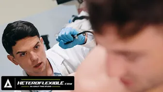 Muscle Doc Dakota Payne Jerks Big Cock in Michael Boston Prostate Exam