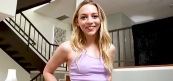 Lily Larimar Deepthroats for the Car