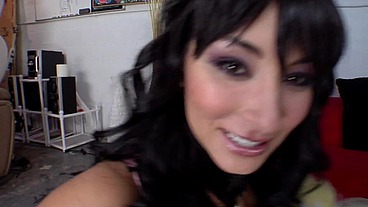 Roxy Jezel is a Hot Girl