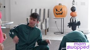 Jizz Games w/ Justine Jakobs & Jessica Ryan leads to Hot Stepfamily Foursome S5:E2