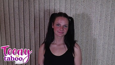 Cheerleader Daisy Garcia Gets Facial From Coach After Anal