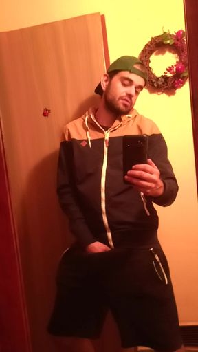 Dressed in Front of the Mirror, I Play and Show off