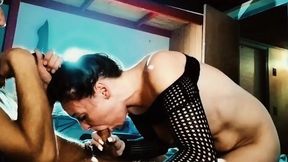 Cheating Wife Gives Deepthroat Blowjob to Big Cock