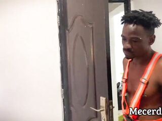 Black Bangs Her Large Penis Bodyguard