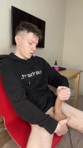 18 and Horny: Twink's Sticky Load Explosion