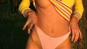 This babe likes to strip and she's definitely got the looks to make you horny