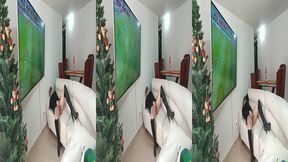 mi primamastra se calienta viendo el partido de espana vs japon le encanta tocarse la concha y el culo 3