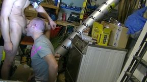 j adore sucer des mecs heteros en bukkake avec leur jus