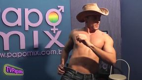 Stripper Diego Fassoni reveals behind the scenes of the shows