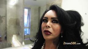 ”Mature t-girl hoe plays with dildo”