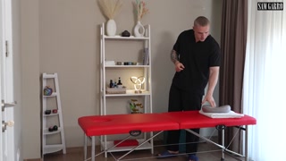 A big-ass blonde came for a massage, but got a dick in her mouth