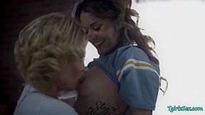 Transgender Stepmom Lucy Hart Bangs Her Wet Pussy Stepdaughter Vanessa