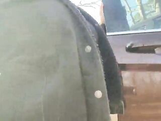 SOUTHERN COCK SUCKER GIVES ROADSIDE ASSISTANCE