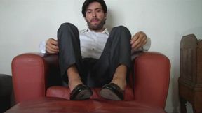 Sockless & patent leather loafers