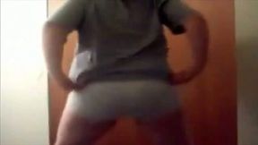 Flexible BBW hottie is shaking that booty for me