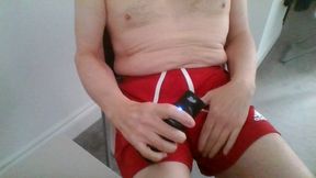 Wank in red shorts