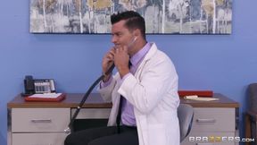 Brazzers - Tia Cyrus fucked hard by hospital doctor Ramon
