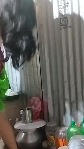 Tamil bhabhi ki chudai   Clip 1