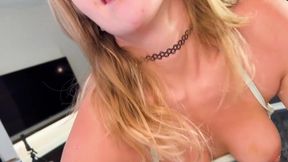 Gamer Stripper Delivers an Unforgettable Experience to a Lucky Fan with a Perfect Bush