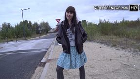 Cute 18 Years Luna Does Her First Porn Casting