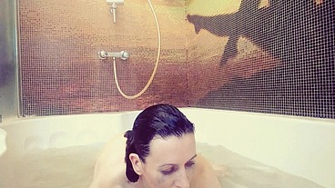 mature natural woman will open the door to her bathroom and you can enjoy taking the bathroom with her you will see wet hairy pussy beautiful legs and gorgeous body GinnaGg