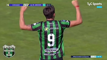 Nueva Chicago 3 - Almirante Brown 0