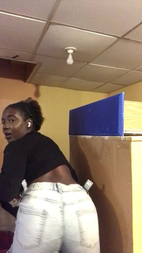 Underground Artist, Singer &amp; Female Rapper Twerks And Shakes Her Tiny Ebony Rare End. Shake what ya momma gave ya