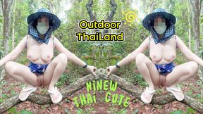 Amateur Thai villagers have sex in the forest public 4K 18+