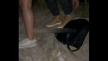 Casada safada se perdeu na trilha e virou puta dos machos que estavam l&aacute_ - Esposa de corno, foi fazer trilha e acabou fudendo com os machos ficando com a buceta toda arrega&ccedil_ada para o corno manso.