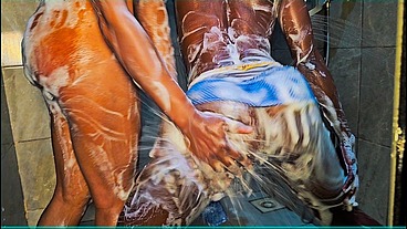 Sexxxy shower time with my long lost bestie after we got HOT DIRTY N sweaty kicking n scissoring ALL evening!!!