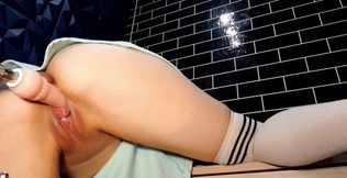 Sex machine and tight in a skirt cums