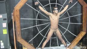 ”DaddysBondageBoys: Kaden Roads Edges RT With Flogger & Deep Plug Play”