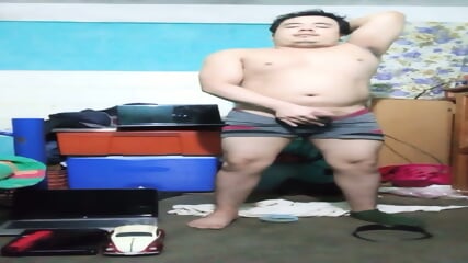 Jesus en boxer jalandose el pene avienta semen #86