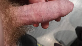 大きな包茎チンポを持つ白人の英国人教師が激しくアナルファック