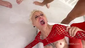 Dap Goes Wet With Sasha Beart