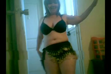 I expose my chubby body and show Arab dance in lingerie