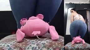 Jeans Ass Sitting POV: Latina Goddess Crushing A Plushie Under Her Booty